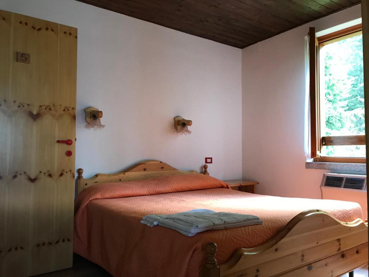 Rifugio Stella Alpina Hotel Saviore dell'Adamello Buitenkant foto